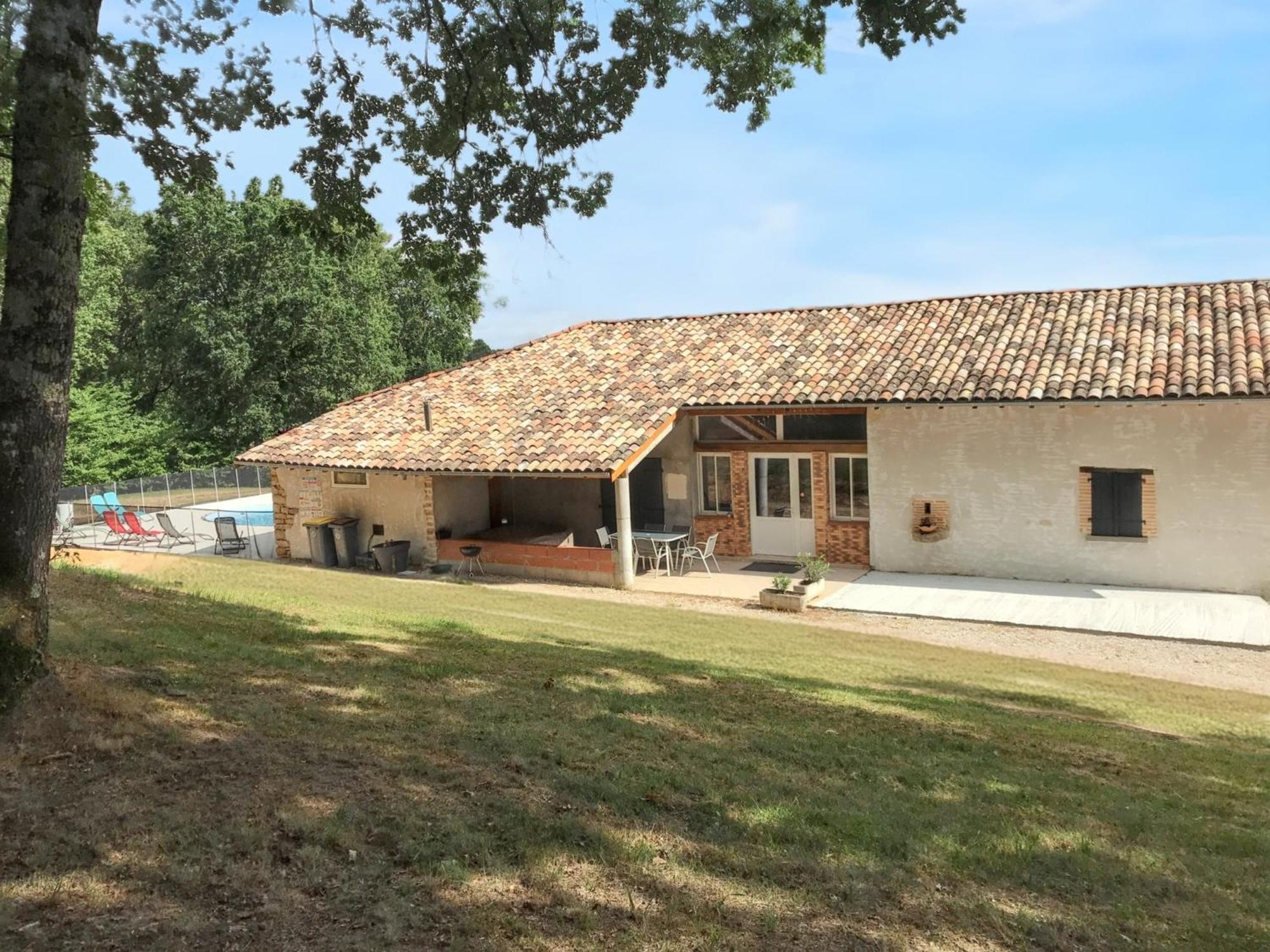 Maison de 4 chambres avec piscine privee jacuzzi et jardin clos a Puygaillard de Quercy Extérieur photo